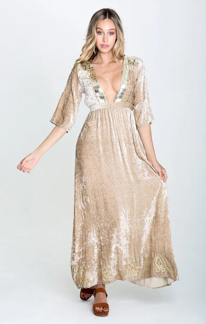 ROMANTIC VISIONS PLUNGE MAXI DRESS